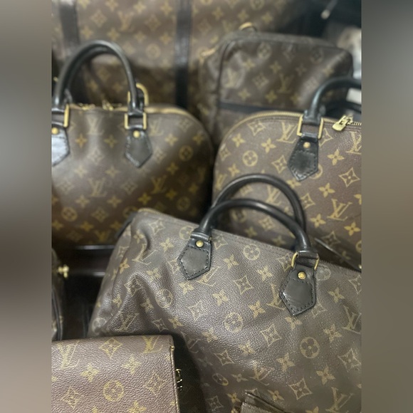 EVERYTHING IN PIC AVAILABLE!! - Picture 6 of 16